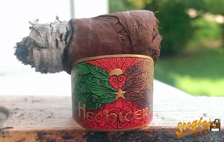 Sotolongo Cigars Hechicera Prensada Corona - Nub